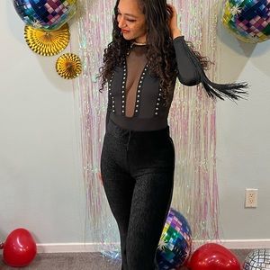 Cold Shoulder Cowgirl Long Sleeve Illusion Plunging Neckline Top XS Black